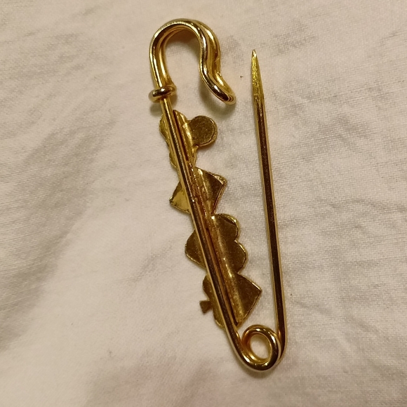 Card suit pin Spades♠️ Heart♥️ Diamond♦️ Club♣️ - Picture 4 of 5